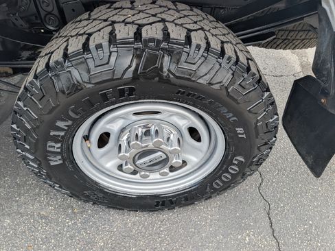 Used 2020 Ford F250 XL w/ Power Equipment Group AWD/4WD image 10