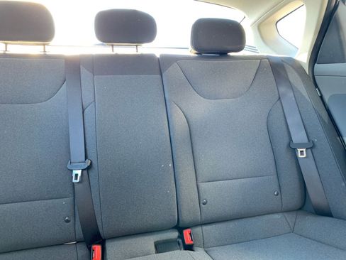 Used 2025 Kia K4 LXS image 36