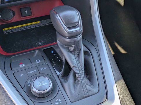 Used 2020 Toyota RAV4 TRD Off-Road image 33