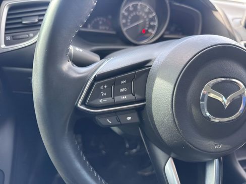 Used 2018 MAZDA MAZDA3 Touring image 13