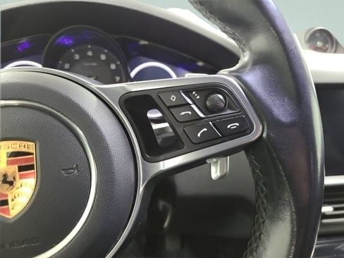 Used 2020 Porsche Cayenne AWD/4WD image 24