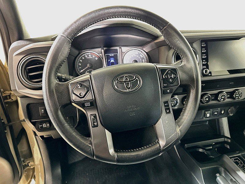 Used 2020 Toyota Tacoma TRD Off-Road AWD/4WD image 12