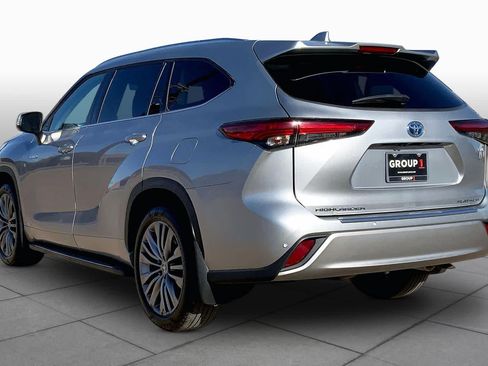 Used 2020 Toyota Highlander Platinum AWD/4WD image 28