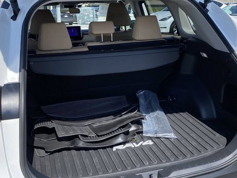Certified 2025 Toyota RAV4 XLE w/ Convenience Package FWD image 20