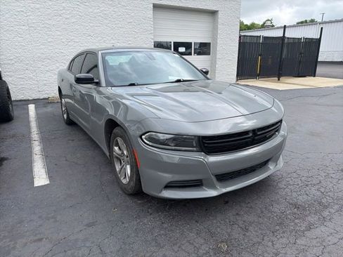 Used 2023 Dodge Charger SXT RWD image 3