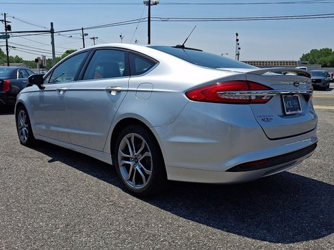 Used 2017 Ford Fusion S w/ Equipment Group 101A FWD image 4