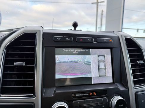 Used 2018 Ford F150 Lariat w/ Equipment Group 502A Luxury image 17