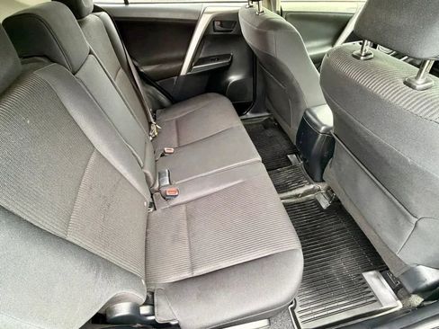 Used 2018 Toyota RAV4 LE w/ All Weather Liner Package image 15