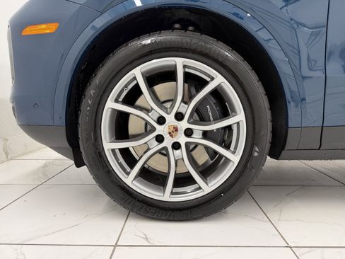 New 2026 Porsche Cayenne E-Hybrid image 16