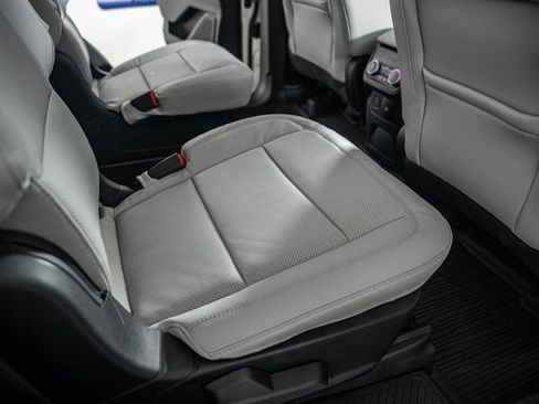 Used 2025 Ford Explorer Platinum w/ Ultimate Package image 37