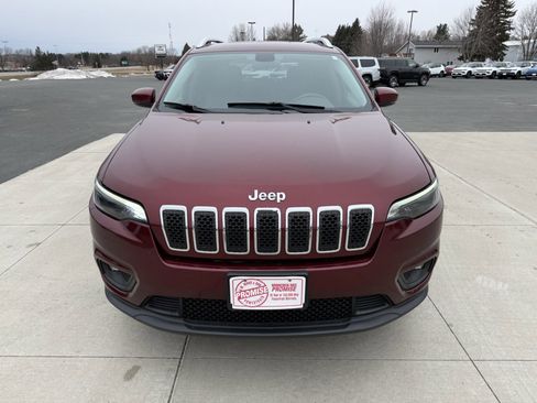 Used 2019 Jeep Cherokee Latitude Plus w/ Cold Weather Group image 3