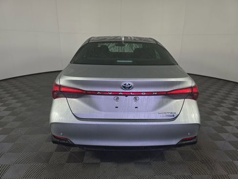 Used 2021 Toyota Avalon Limited w/ Advanced Safety Package image 6