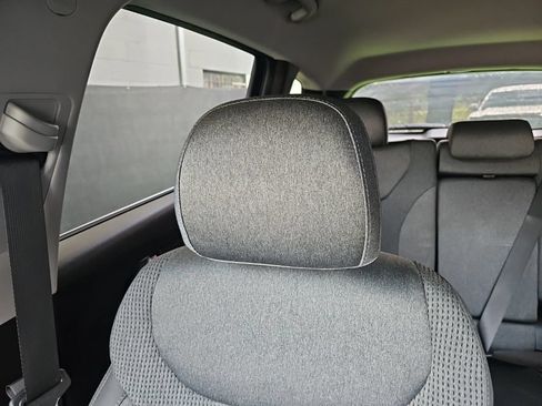 Used 2019 Hyundai Santa Fe SEL FWD image 14