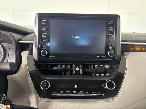 Used 2021 Toyota Corolla LE image 15