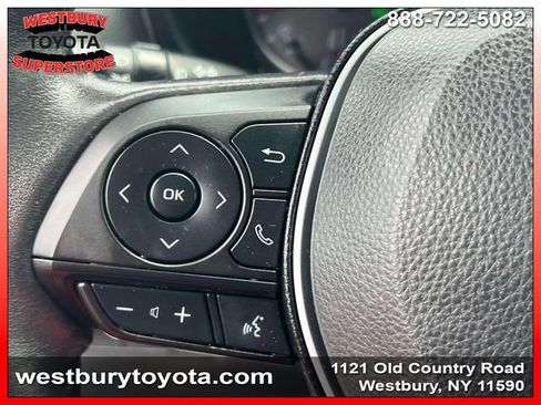 Used 2022 Toyota RAV4 XLE Premium AWD/4WD image 25