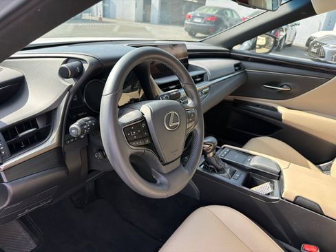 Used 2021 Lexus ES 350 w/ Premium Package FWD image 9