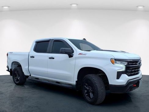 Used 2024 Chevrolet Silverado 1500 LT Trail Boss AWD/4WD image 5