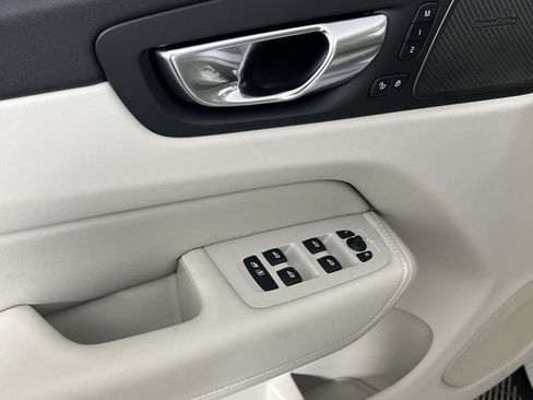 New 2026 Volvo XC60 B5 Ultra w/ Climate Package image 13