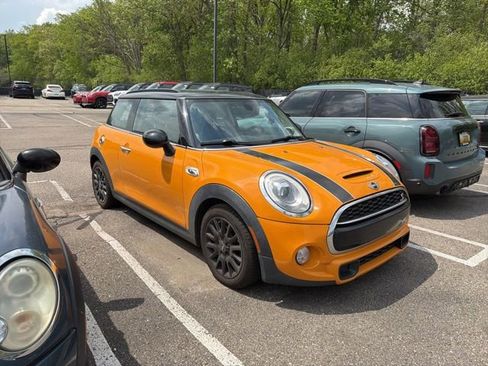 Used 2018 MINI Cooper S FWD image 3