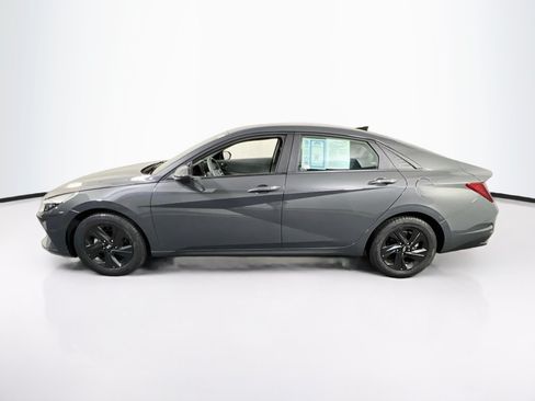 Used 2023 Hyundai Elantra SEL FWD image 8