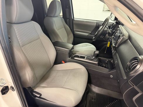 Used 2022 Toyota Tacoma SR image 25