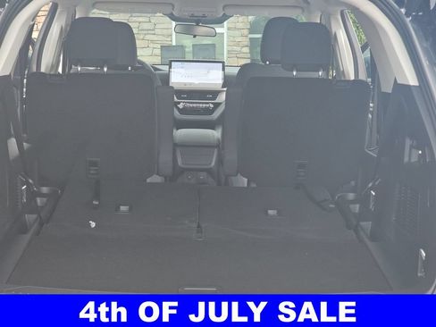 New 2026 Ford Explorer Active RWD image 13