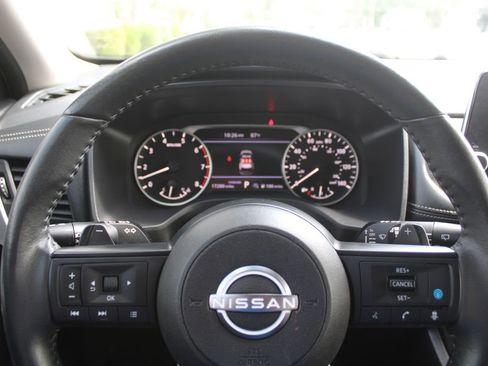 Used 2024 Nissan Rogue SV w/ SV Premium Package FWD image 29
