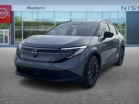 New 2026 Nissan Leaf Platinum+ w/ Cargo Package (Platinum+) image 1