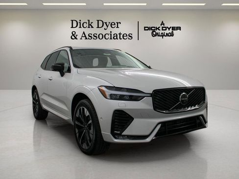 New 2026 Volvo XC60 B5 Plus w/ Protection Package Premier image 17