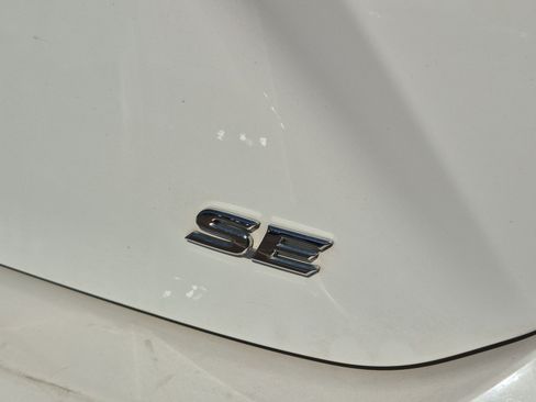 Used 2025 Toyota Camry SE FWD image 29