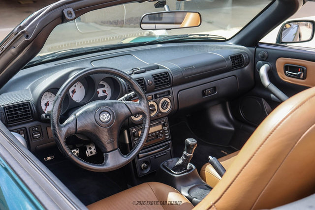 Used 2002 Toyota MR2 RWD image 56