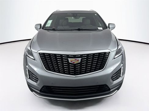 Used 2025 Cadillac XT5 Premium Luxury image 3