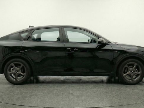 Used 2025 Kia K4 LXS image 11