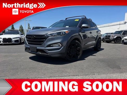 Used 2017 Hyundai Tucson Limited w/ Limited Ultimate Package 03 FWD image 3