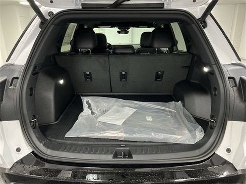 New 2026 GMC Terrain AT4 w/ Convenience Package III image 27