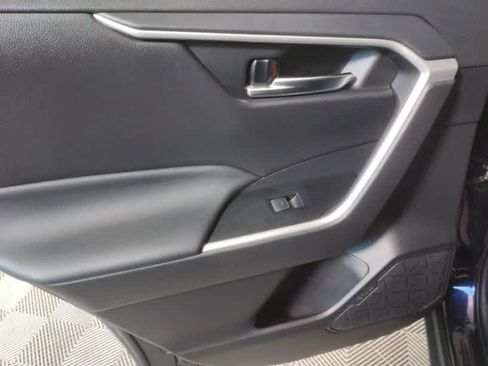 Used 2022 Toyota RAV4 XLE w/ Convenience Package image 14