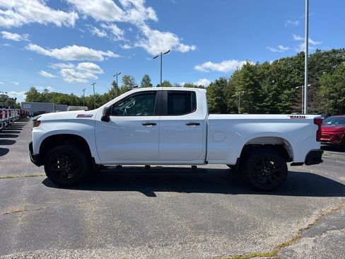 Used 2020 Chevrolet Silverado 1500 Custom Trail Boss w/ Custom Convenience Package AWD/4WD image 3
