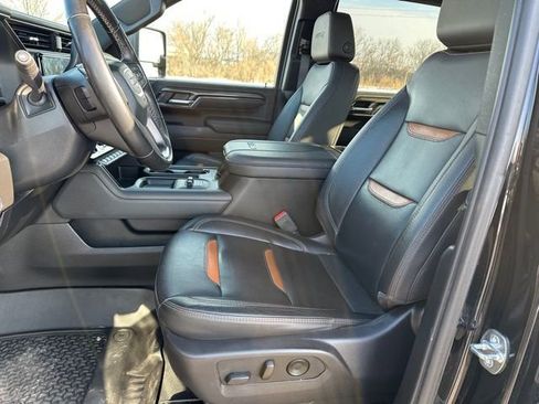 Used 2024 GMC Sierra 2500 AT4 w/ AT4 Premium Plus Package image 16