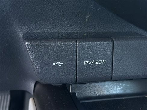 Used 2023 Toyota Camry SE image 21