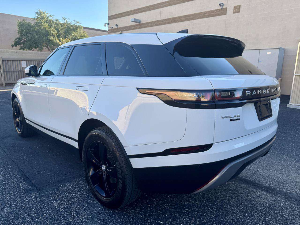 Used 2020 Land Rover Range Rover Velar S AWD/4WD image 5