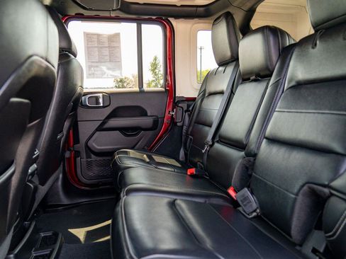 Used 2021 Jeep Wrangler Unlimited Sahara AWD/4WD image 26