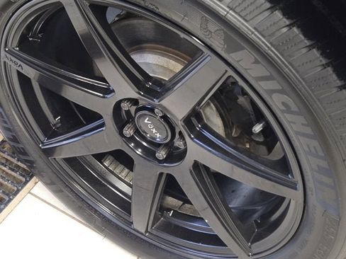 Used 2014 Ford Explorer XLT w/ Equipment Group 202A image 16