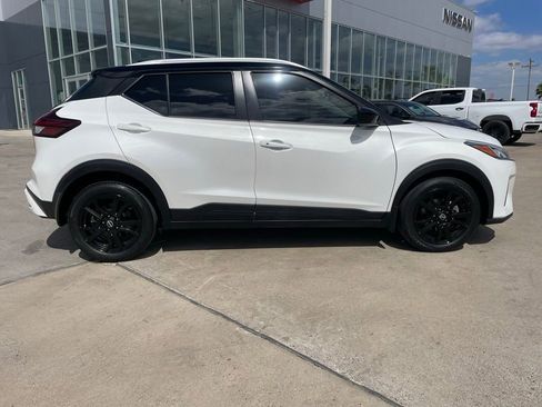 Certified 2023 Nissan Kicks SV image 2