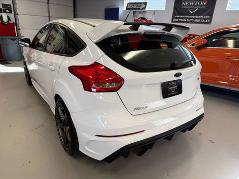 Used 2017 Ford Focus RS image 5