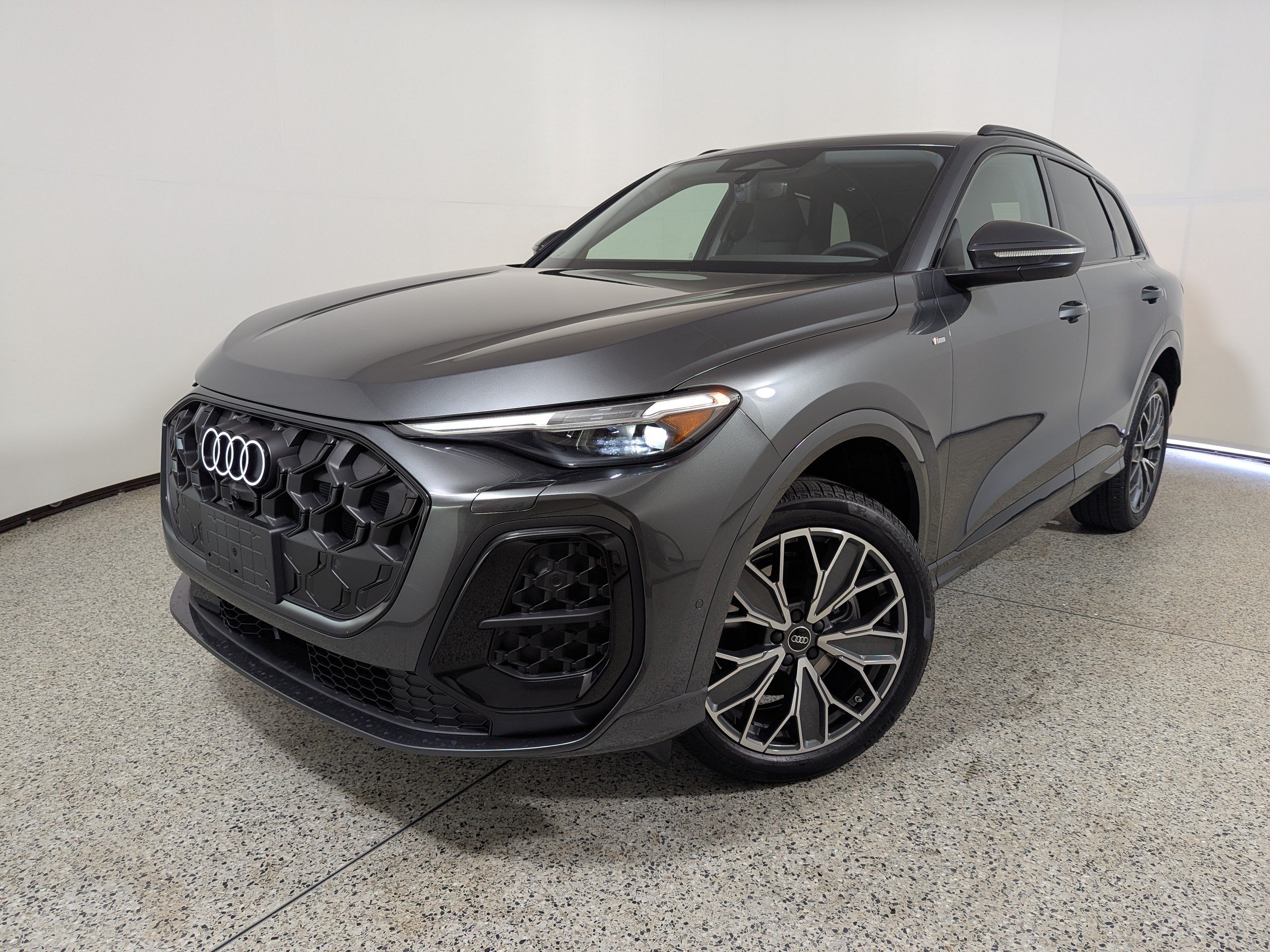 New 2026 Audi Q5 Premium Plus AWD/4WD image 25