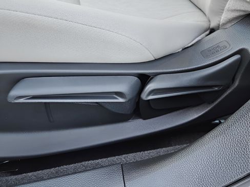 New 2025 Honda Accord LX image 33