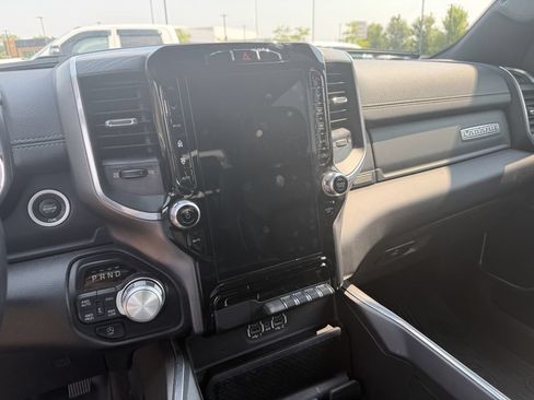 Used 2023 RAM 1500 Laramie AWD/4WD image 28