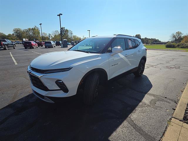 Used 2024 Chevrolet Blazer LT w/ Convenience Package FWD image 8