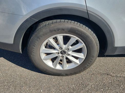 Used 2020 Kia Sorento AWD V6 image 38