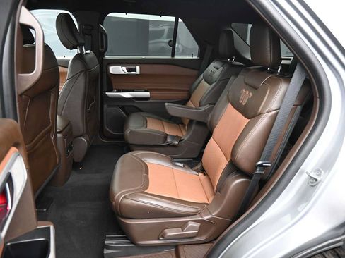 Used 2022 Ford Explorer King Ranch w/ Premium Technology Package AWD/4WD image 23